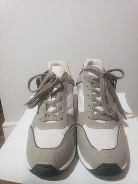 DKNY White and Light Gray Women's Sneakers